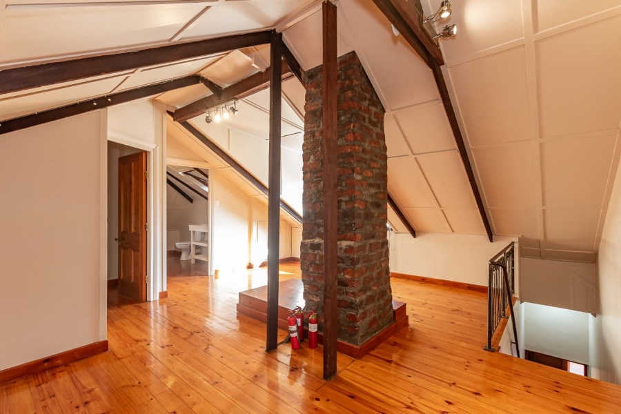 6 Bedroom Property for Sale in Newlands Western Cape